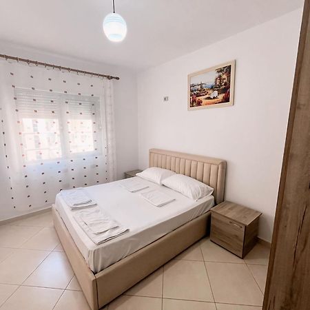 Gerald'S Central Apartments Vlore Exterior photo