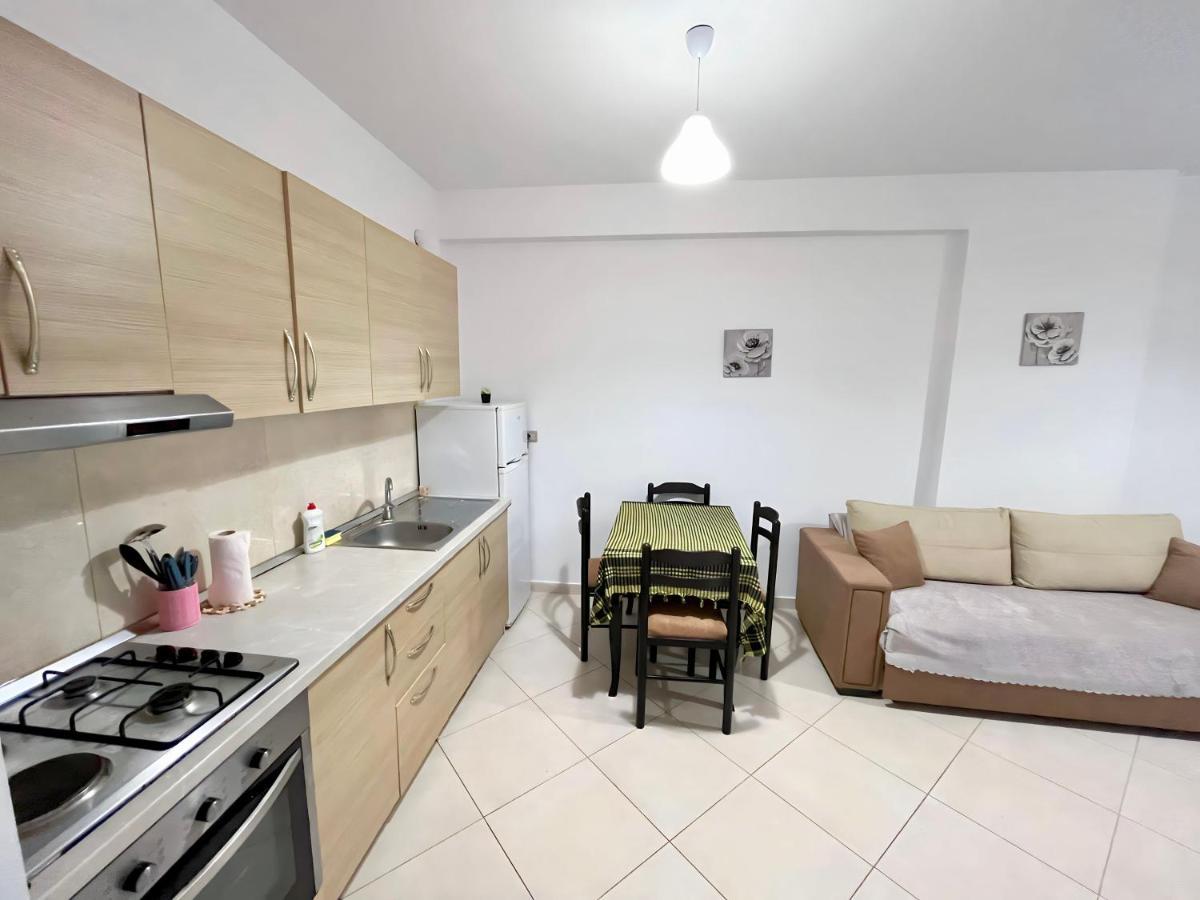 Gerald'S Central Apartments Vlore Exterior photo