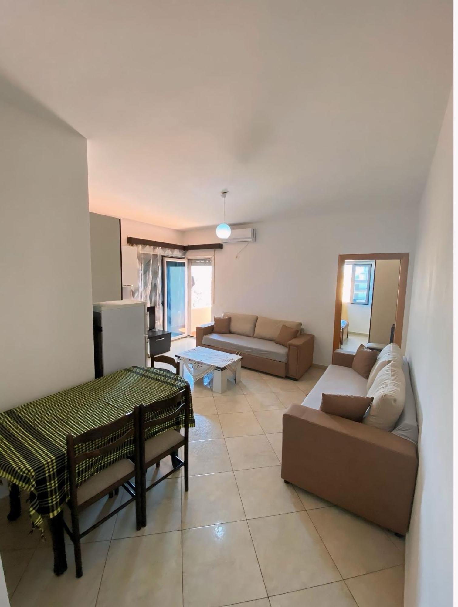 Gerald'S Central Apartments Vlore Exterior photo