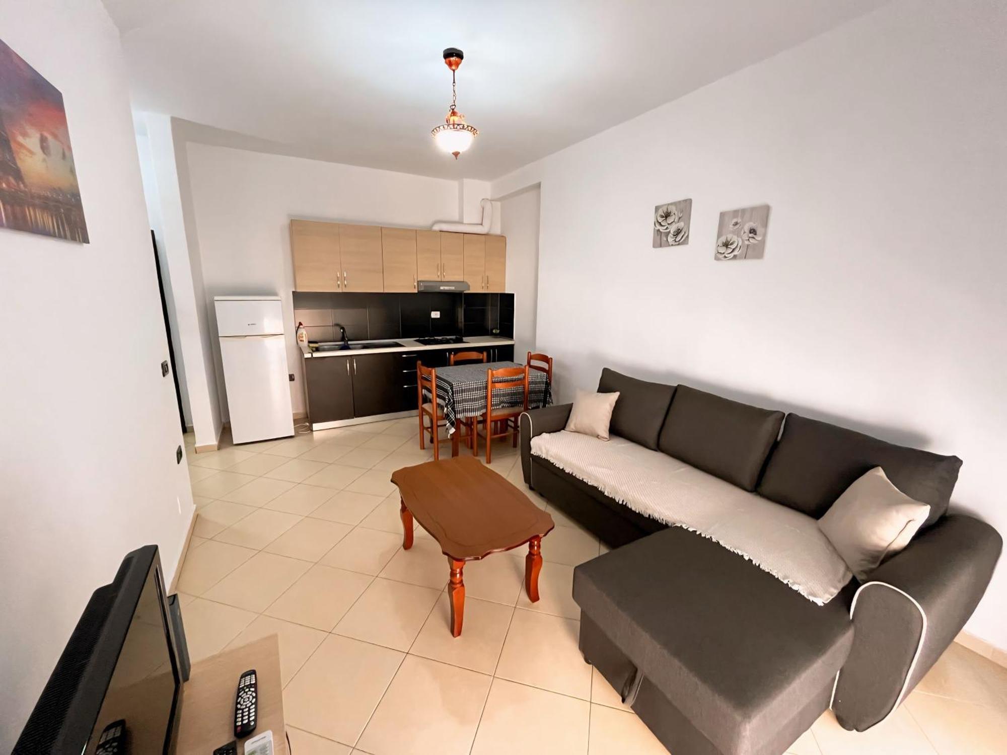 Gerald'S Central Apartments Vlore Exterior photo