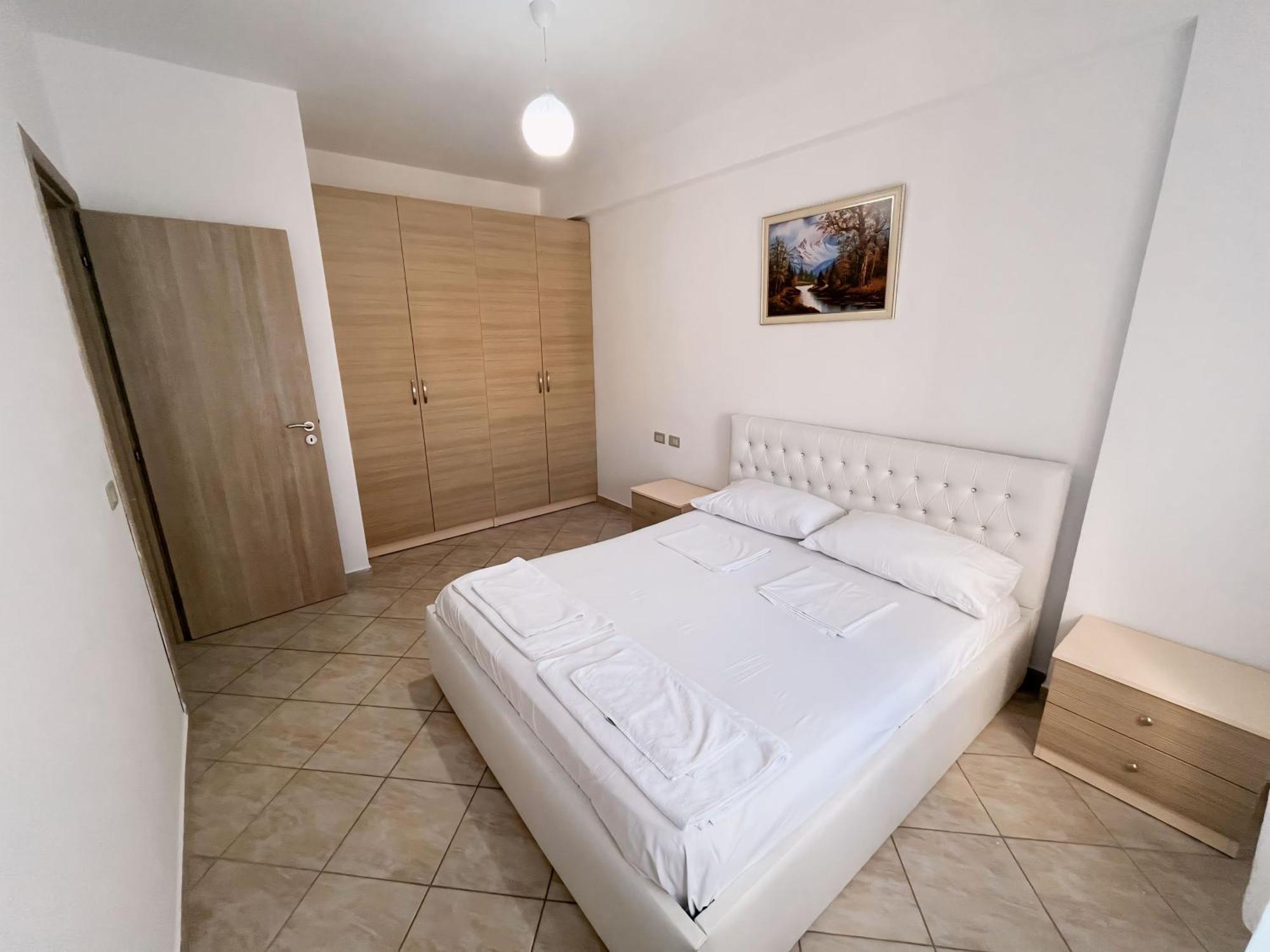 Gerald'S Central Apartments Vlore Exterior photo