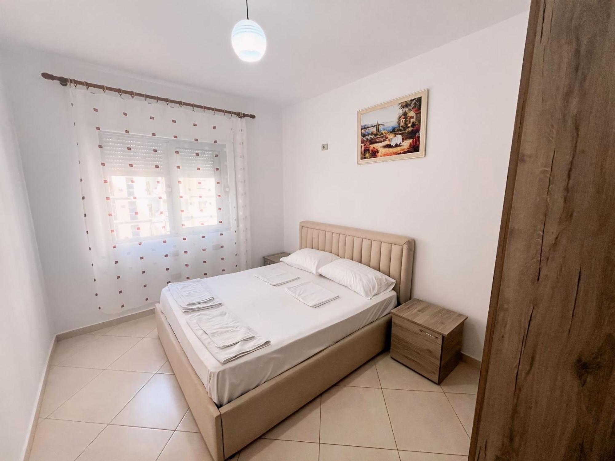 Gerald'S Central Apartments Vlore Exterior photo