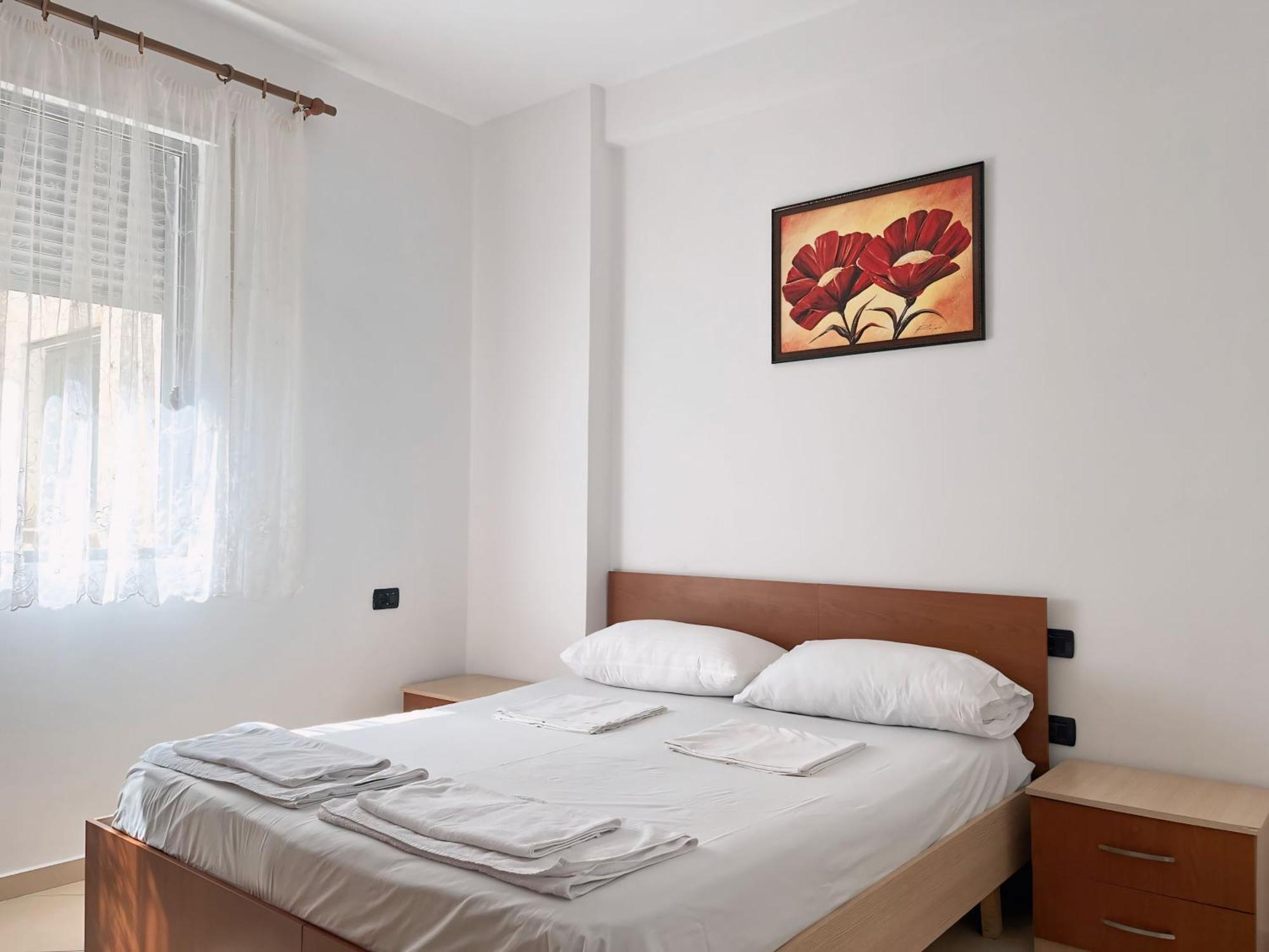 Gerald'S Central Apartments Vlore Exterior photo